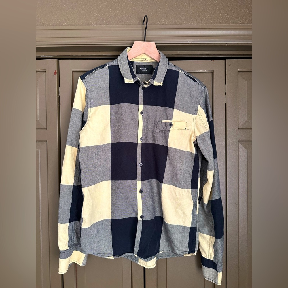 Resteröds button up